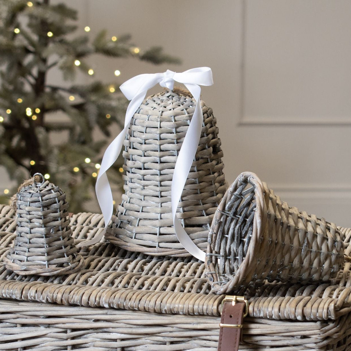 The Noel Collection Set of 3 Wicker Bell Decorations