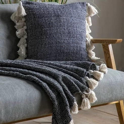 Woven Throw with Tassels in Black