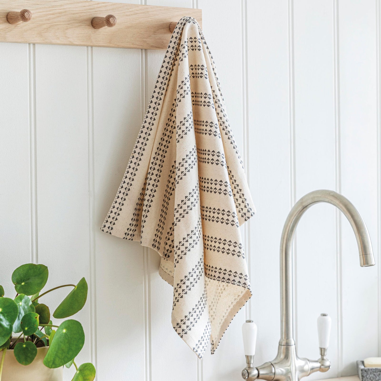 Hatherop Tea Towels - Set of 2