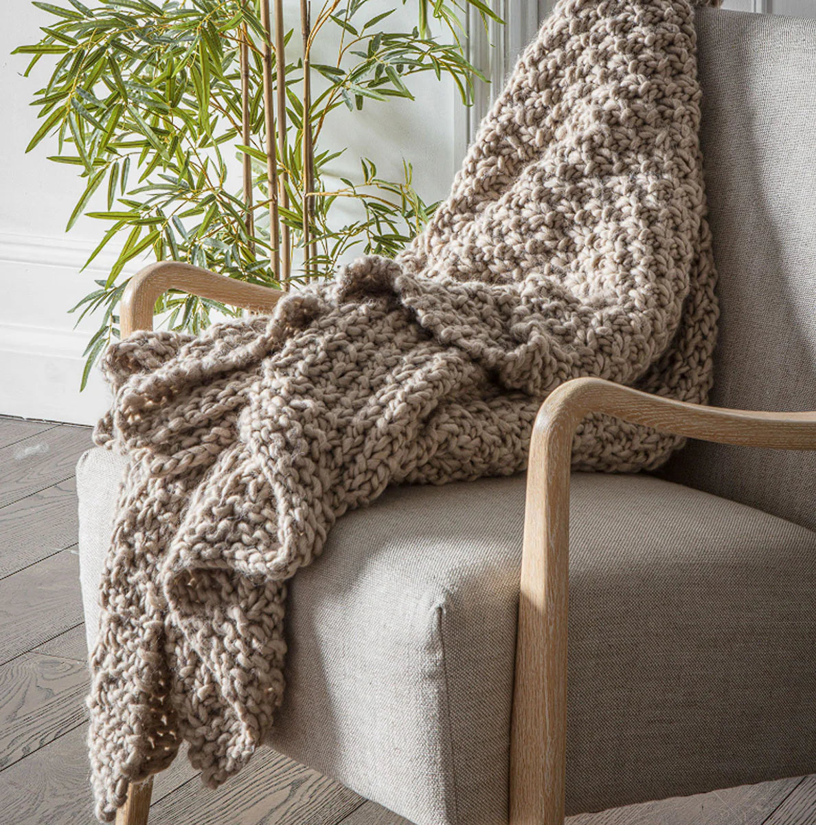 Moss Chunky Knitted Throw - Oatmeal