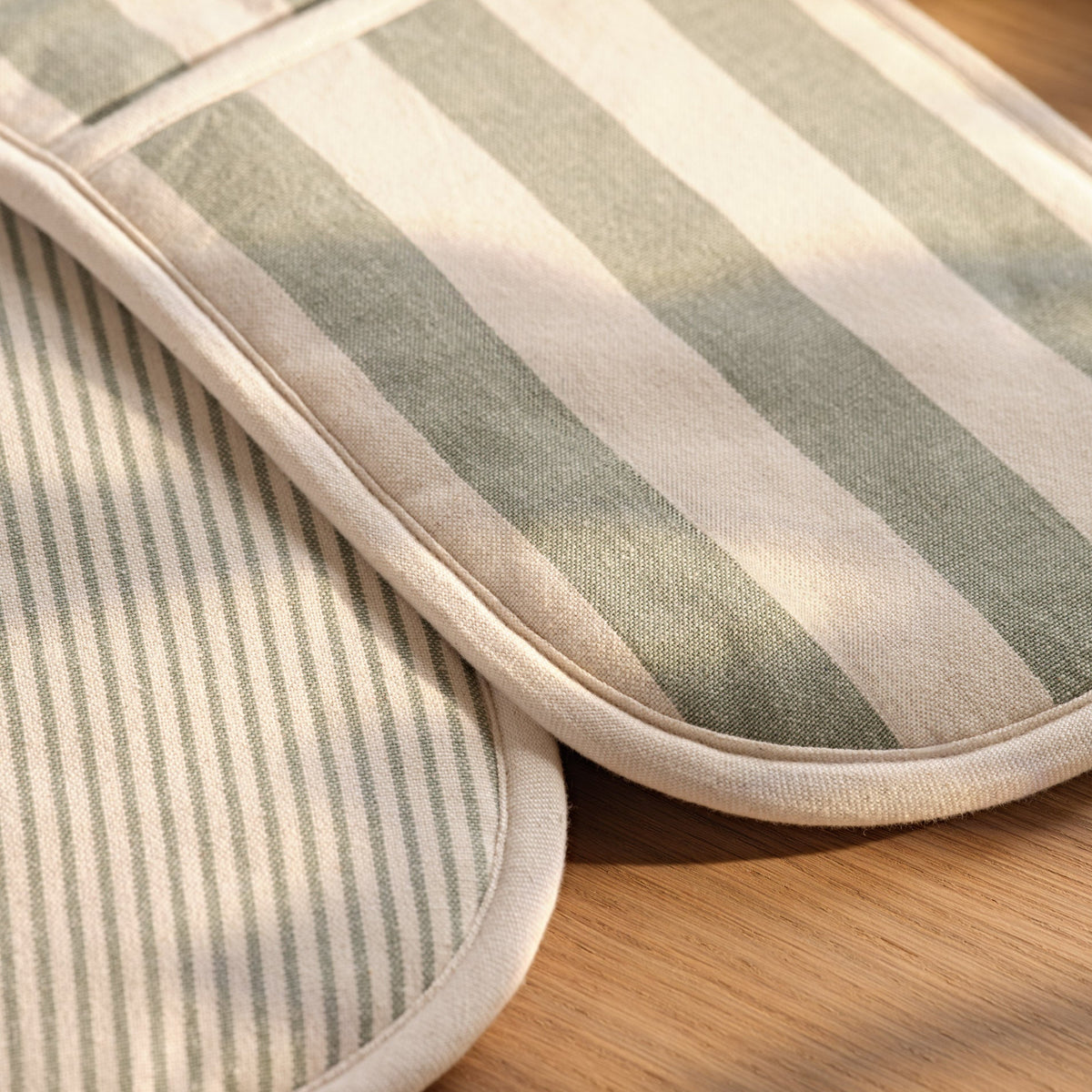 Harlton Wide Stripe Cotton Oven Glove in Rosemary